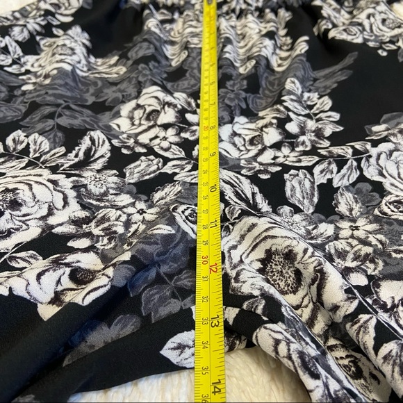 PAPAYA WEEKEND Black Floral Spaghetti Strap Jumpsuit - Size 8 - Picture 9 of 12